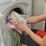 色物の洗濯初めての場合の色移り防止法は？何回洗えば色移りしない？